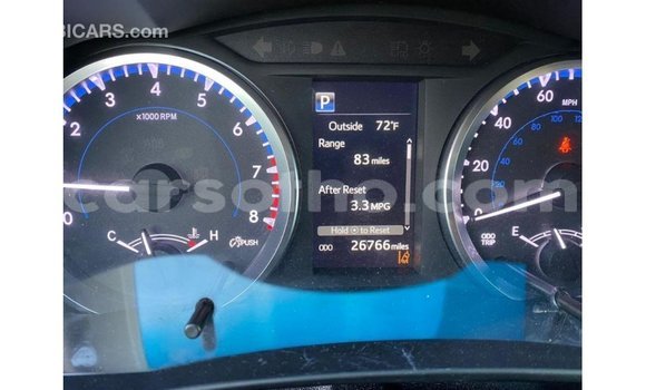 Sayi Imported Toyota Highlander White Mota in Import - Dubai a Maseru Sayi Imported Toyota Highlander White Mota in Import - Dubai a Maseru