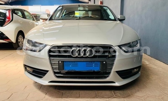Sayi Na hannu Audi A4 Silver Mota in Maseru a Maseru Sayi Na hannu Audi A4 Silver Mota in Maseru a Maseru