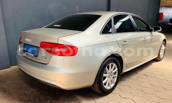 Sayi Na hannu Audi A4 Silver Mota in Maseru a Maseru Sayi Na hannu Audi A4 Silver Mota in Maseru a Maseru
