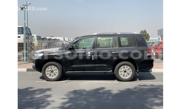 Sayi Imported Toyota Land Cruiser Black Mota in Import - Dubai a Maseru Sayi Imported Toyota Land Cruiser Black Mota in Import - Dubai a Maseru