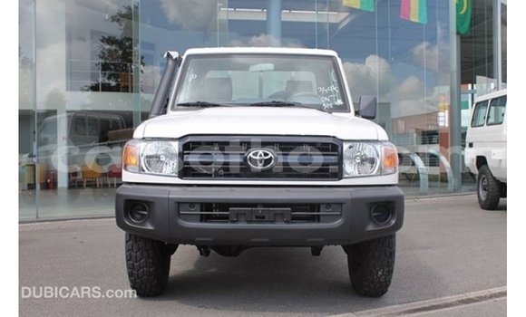 Buy Import Toyota Land Cruiser White Car in Import - Dubai in Maseru Buy Import Toyota Land Cruiser White Car in Import - Dubai in Maseru