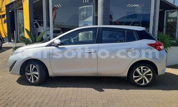 Sayi Na hannu Toyota Yaris Silver Mota in Maseru a Maseru Sayi Na hannu Toyota Yaris Silver Mota in Maseru a Maseru