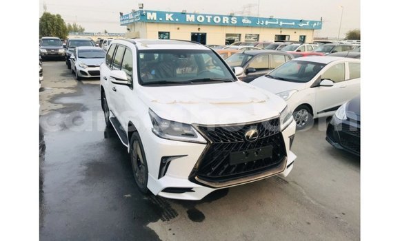 اشتري Imported Lexus LX White سيارة في Import - Dubai في Maseru اشتري Imported Lexus LX White سيارة في Import - Dubai في Maseru