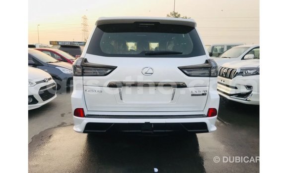 اشتري Imported Lexus LX White سيارة في Import - Dubai في Maseru اشتري Imported Lexus LX White سيارة في Import - Dubai في Maseru