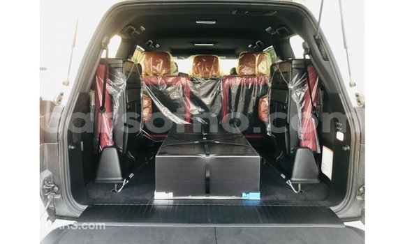 اشتري Imported Lexus LX White سيارة في Import - Dubai في Maseru اشتري Imported Lexus LX White سيارة في Import - Dubai في Maseru