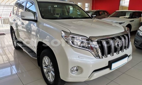 اشتري مستعمل Toyota Land Cruiser Prado White سيارة في Maseru في Maseru اشتري مستعمل Toyota Land Cruiser Prado White سيارة في Maseru في Maseru