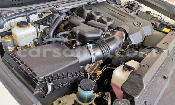اشتري مستعمل Toyota Land Cruiser Prado White سيارة في Maseru في Maseru اشتري مستعمل Toyota Land Cruiser Prado White سيارة في Maseru في Maseru