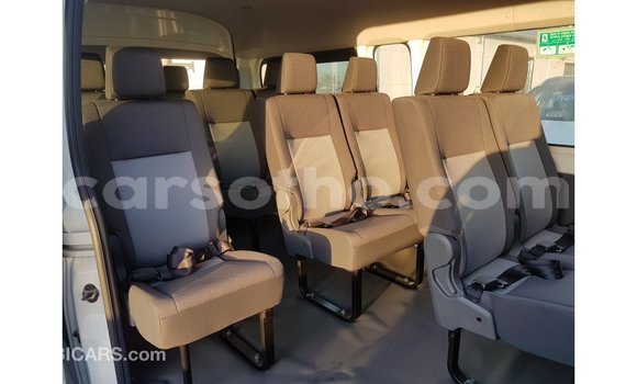 اشتري Imported Toyota Hiace White سيارة في Import - Dubai في Maseru اشتري Imported Toyota Hiace White سيارة في Import - Dubai في Maseru