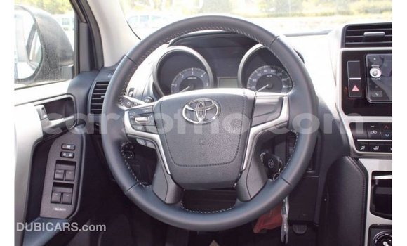 Buy Import Toyota Hilux Black Car in Import - Dubai in Maseru Buy Import Toyota Hilux Black Car in Import - Dubai in Maseru