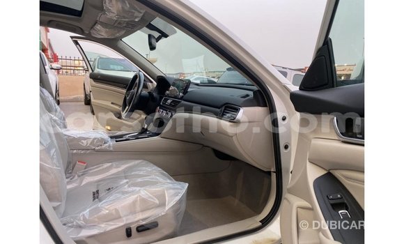 Sayi Imported Honda T White Motsi in Import - Dubai a Maseru Sayi Imported Honda T White Motsi in Import - Dubai a Maseru
