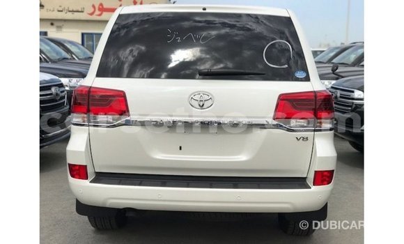 Buy Import Toyota Land Cruiser White Car in Import - Dubai in Maseru Buy Import Toyota Land Cruiser White Car in Import - Dubai in Maseru