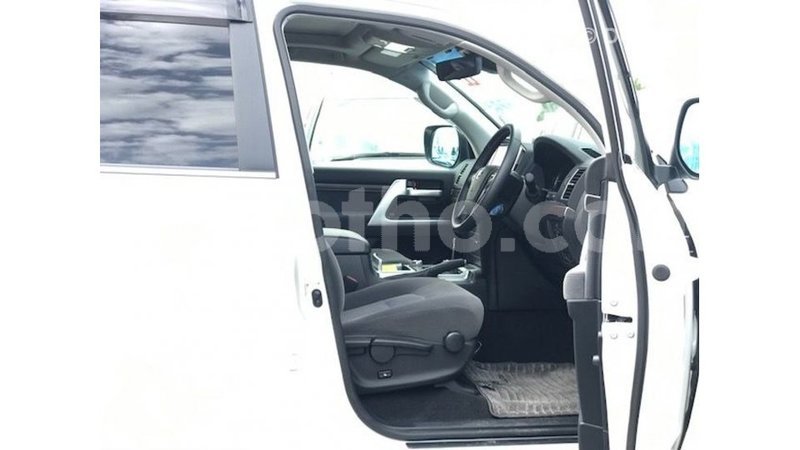 Big with watermark toyota land cruiser maseru import dubai 17228