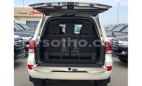 Buy Import Toyota Land Cruiser White Car in Import - Dubai in Maseru Buy Import Toyota Land Cruiser White Car in Import - Dubai in Maseru