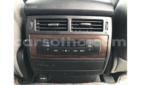 Buy Import Toyota Land Cruiser White Car in Import - Dubai in Maseru Buy Import Toyota Land Cruiser White Car in Import - Dubai in Maseru