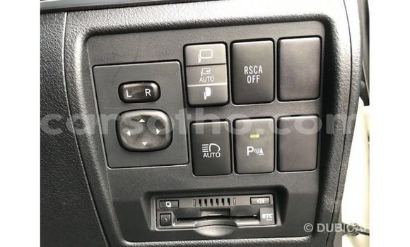 Buy Import Toyota Land Cruiser White Car in Import - Dubai in Maseru Buy Import Toyota Land Cruiser White Car in Import - Dubai in Maseru