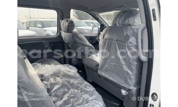 Acheter Import Voiture Hyundai Cargo Blanc à Import - Dubai, Maseru Acheter Import Voiture Hyundai Cargo Blanc à Import - Dubai, Maseru