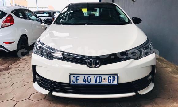 Sayi Na hannu Toyota Corolla Verso White Mota in Maseru a Maseru Sayi Na hannu Toyota Corolla Verso White Mota in Maseru a Maseru