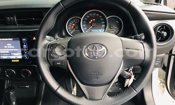 Sayi Na hannu Toyota Corolla Verso White Mota in Maseru a Maseru Sayi Na hannu Toyota Corolla Verso White Mota in Maseru a Maseru