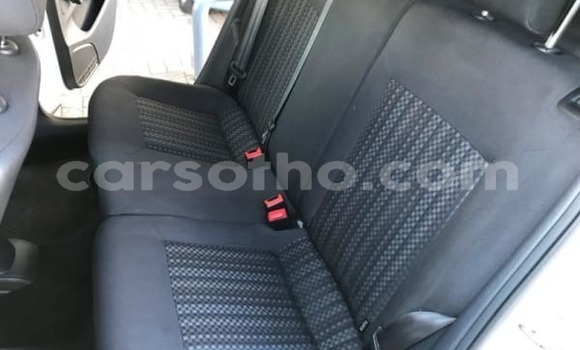 Acheter Occasion Voiture Volkswagen Polo Blanc à Maputsoa, Leribe Acheter Occasion Voiture Volkswagen Polo Blanc à Maputsoa, Leribe