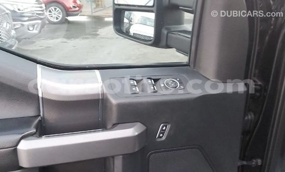 Sayi Imported Ford V8 Black Mota in Import - Dubai a Maseru Sayi Imported Ford V8 Black Mota in Import - Dubai a Maseru