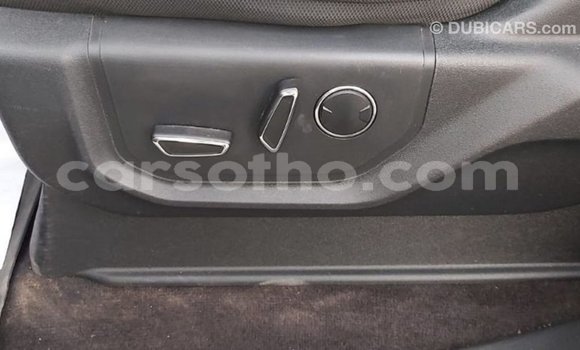 Sayi Imported Ford V8 Black Mota in Import - Dubai a Maseru Sayi Imported Ford V8 Black Mota in Import - Dubai a Maseru