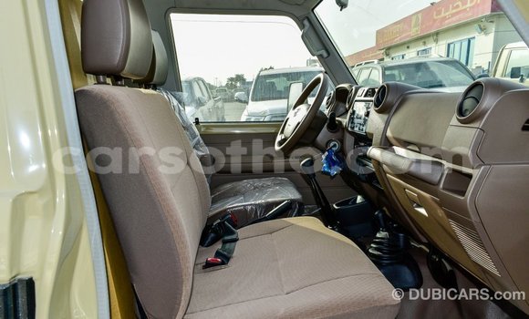Sayi Imported Toyota Land Cruiser Beige Mota in Import - Dubai a Maseru Sayi Imported Toyota Land Cruiser Beige Mota in Import - Dubai a Maseru