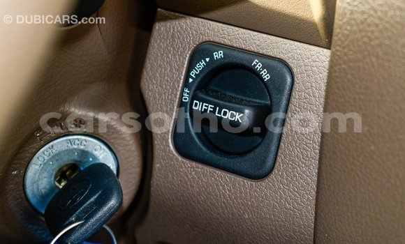 Sayi Imported Toyota Land Cruiser Beige Mota in Import - Dubai a Maseru Sayi Imported Toyota Land Cruiser Beige Mota in Import - Dubai a Maseru