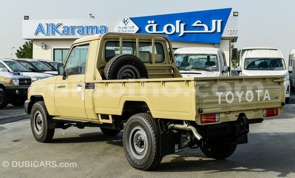 Sayi Imported Toyota Land Cruiser Beige Mota in Import - Dubai a Maseru Sayi Imported Toyota Land Cruiser Beige Mota in Import - Dubai a Maseru