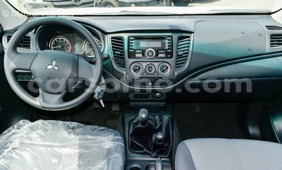 اشتري Imported Mitsubishi L200 White سيارة في Import - Dubai في Maseru اشتري Imported Mitsubishi L200 White سيارة في Import - Dubai في Maseru