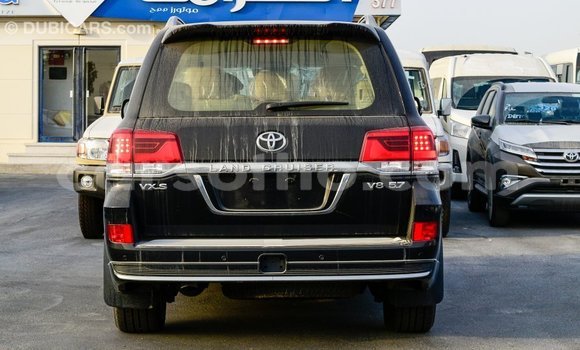 اشتري Imported Toyota Land Cruiser Black سيارة في Import - Dubai في Maseru اشتري Imported Toyota Land Cruiser Black سيارة في Import - Dubai في Maseru
