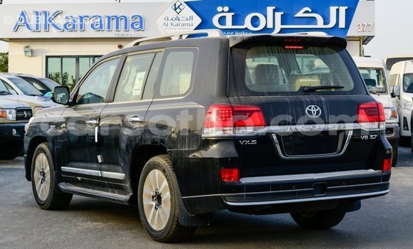 اشتري Imported Toyota Land Cruiser Black سيارة في Import - Dubai في Maseru اشتري Imported Toyota Land Cruiser Black سيارة في Import - Dubai في Maseru