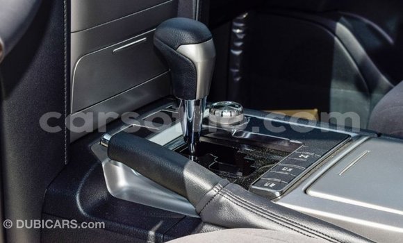 Sayi Imported Toyota Land Cruiser Black Mota in Import - Dubai a Maseru Sayi Imported Toyota Land Cruiser Black Mota in Import - Dubai a Maseru