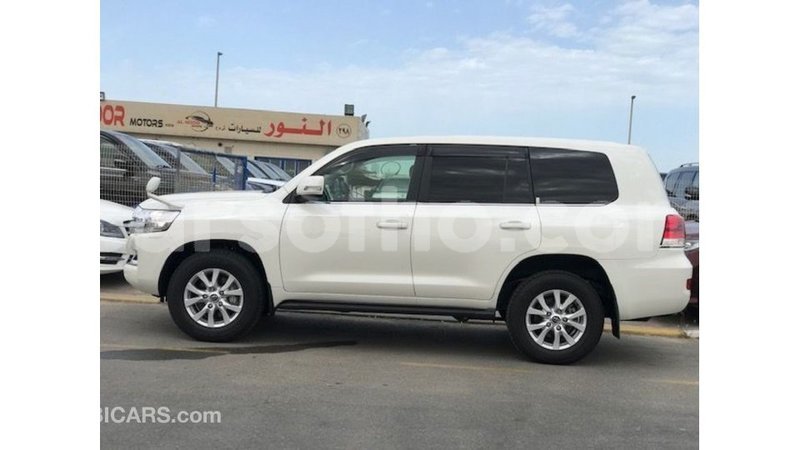 Big with watermark toyota land cruiser maseru import dubai 17275