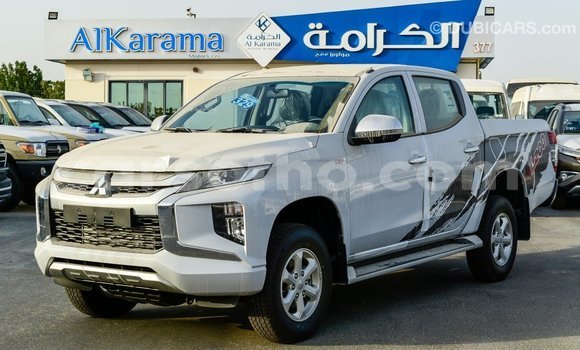 اشتري Imported Mitsubishi L200 White سيارة في Import - Dubai في Maseru اشتري Imported Mitsubishi L200 White سيارة في Import - Dubai في Maseru