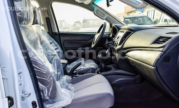 اشتري Imported Mitsubishi L200 White سيارة في Import - Dubai في Maseru اشتري Imported Mitsubishi L200 White سيارة في Import - Dubai في Maseru
