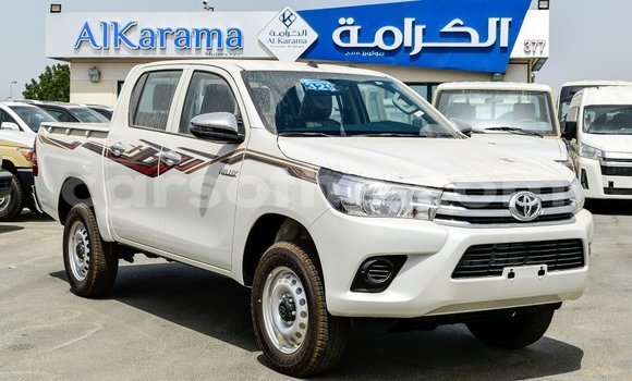 اشتري Imported Toyota Hilux White سيارة في Import - Dubai في Maseru اشتري Imported Toyota Hilux White سيارة في Import - Dubai في Maseru