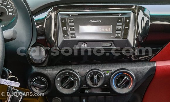 اشتري Imported Toyota Hilux White سيارة في Import - Dubai في Maseru اشتري Imported Toyota Hilux White سيارة في Import - Dubai في Maseru