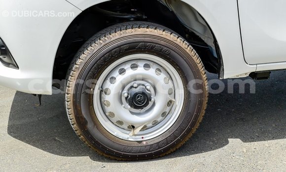 اشتري Imported Toyota Hilux White سيارة في Import - Dubai في Maseru اشتري Imported Toyota Hilux White سيارة في Import - Dubai في Maseru