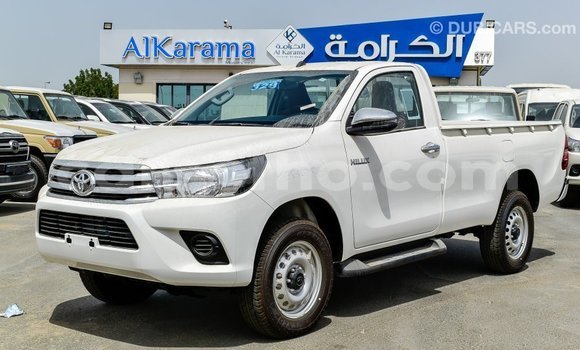 اشتري Imported Toyota Hilux White سيارة في Import - Dubai في Maseru اشتري Imported Toyota Hilux White سيارة في Import - Dubai في Maseru
