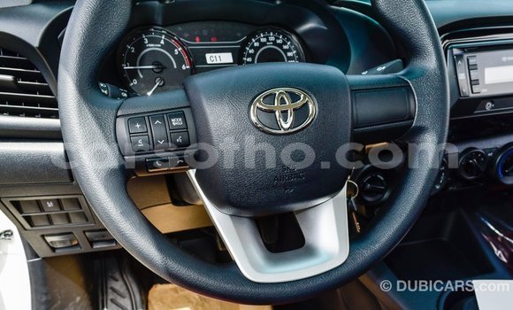 اشتري Imported Toyota Hilux White سيارة في Import - Dubai في Maseru اشتري Imported Toyota Hilux White سيارة في Import - Dubai في Maseru