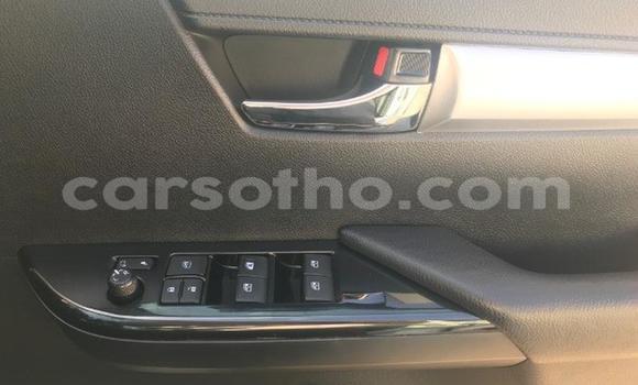 اشتري مستعمل Toyota Hilux White سيارة في Maseru في Maseru اشتري مستعمل Toyota Hilux White سيارة في Maseru في Maseru