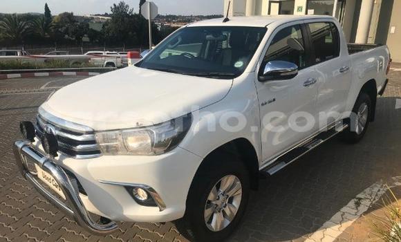 اشتري مستعمل Toyota Hilux White سيارة في Maseru في Maseru اشتري مستعمل Toyota Hilux White سيارة في Maseru في Maseru