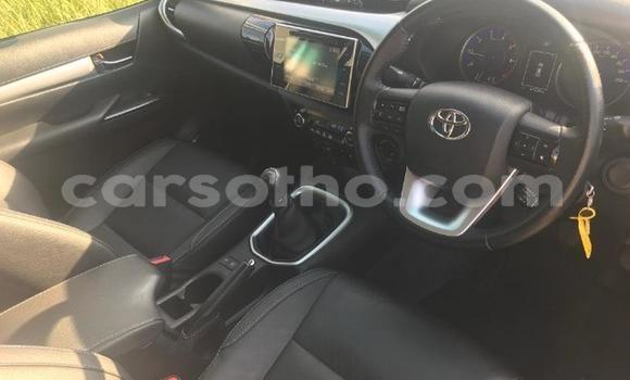 اشتري مستعمل Toyota Hilux White سيارة في Maseru في Maseru اشتري مستعمل Toyota Hilux White سيارة في Maseru في Maseru