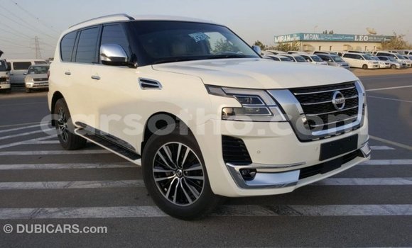 Acheter Import Voiture Nissan Patrol Blanc à Import - Dubai, Maseru Acheter Import Voiture Nissan Patrol Blanc à Import - Dubai, Maseru