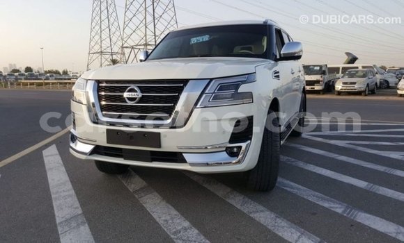 Acheter Import Voiture Nissan Patrol Blanc à Import - Dubai, Maseru Acheter Import Voiture Nissan Patrol Blanc à Import - Dubai, Maseru