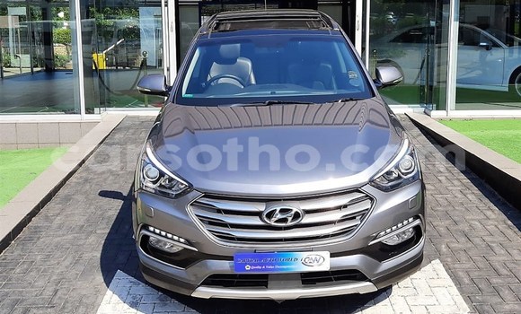 Buy Used Hyundai Santa Fe Silver Car in Maputsoa in Leribe Buy Used Hyundai Santa Fe Silver Car in Maputsoa in Leribe