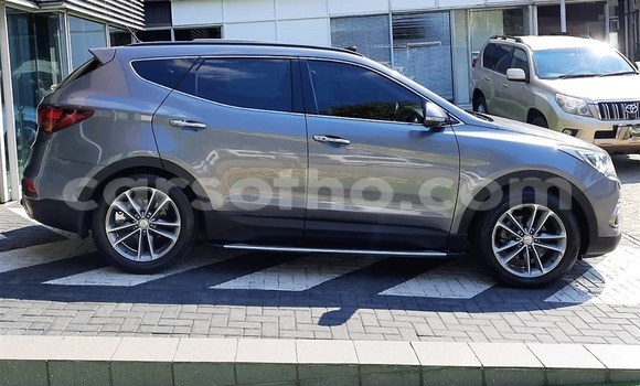 Buy Used Hyundai Santa Fe Silver Car in Maputsoa in Leribe Buy Used Hyundai Santa Fe Silver Car in Maputsoa in Leribe
