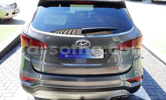 Buy Used Hyundai Santa Fe Silver Car in Maputsoa in Leribe Buy Used Hyundai Santa Fe Silver Car in Maputsoa in Leribe