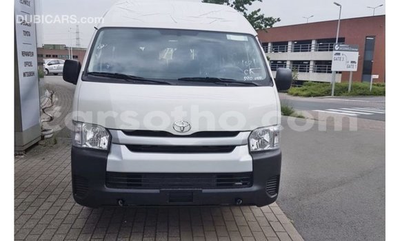 Acheter Import Voiture Toyota Hiace Blanc à Import - Dubai, Maseru Acheter Import Voiture Toyota Hiace Blanc à Import - Dubai, Maseru
