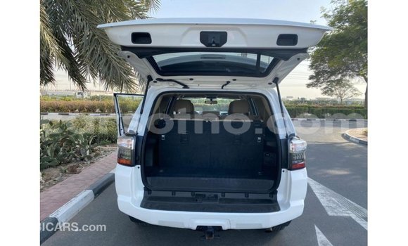 Sayi Imported Toyota 4Runner White Mota in Import - Dubai a Maseru Sayi Imported Toyota 4Runner White Mota in Import - Dubai a Maseru